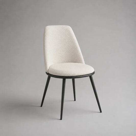 Chaise de salle à manger rembourrée 50 x 58 x 82 cm en tissu bouclé écru avec pieds en acier noir