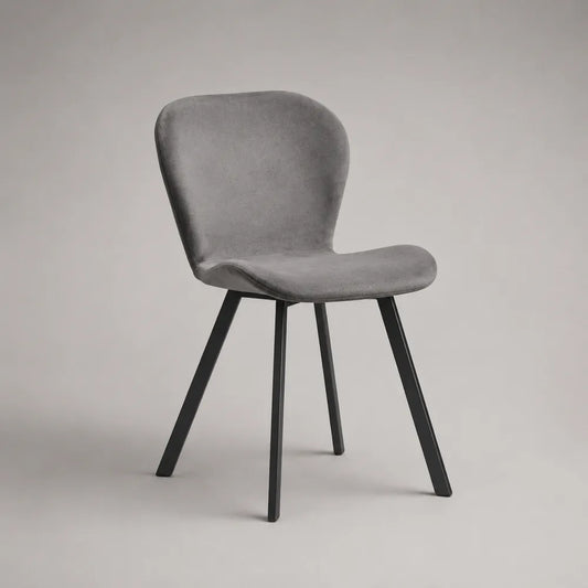 Chaise de salle à manger rembourrée en tissu gris avec dossier coque et pieds en acier noir 50 x 55 x 82 cm
