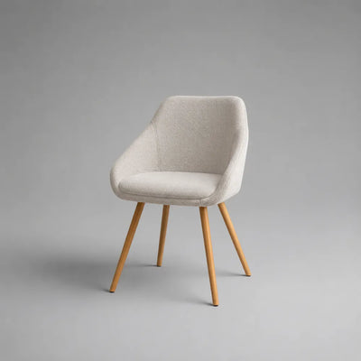 Chaise de salle à manger rembourrée en tissu beige avec accoudoirs et pieds en bois naturel 55 x 60 x 85 cm